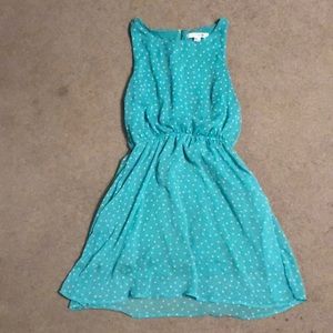 Sleeveless poka-dot dress